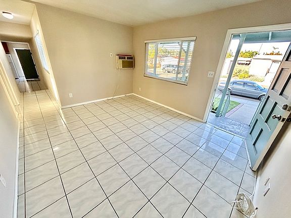 4th image of 920 S V Ave