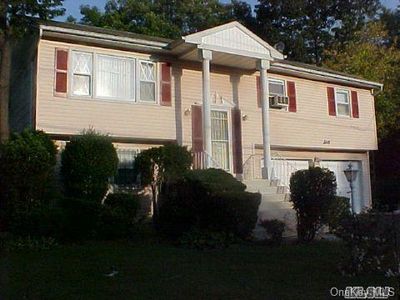 60 Dietz Street, Central Islip, NY, 11722