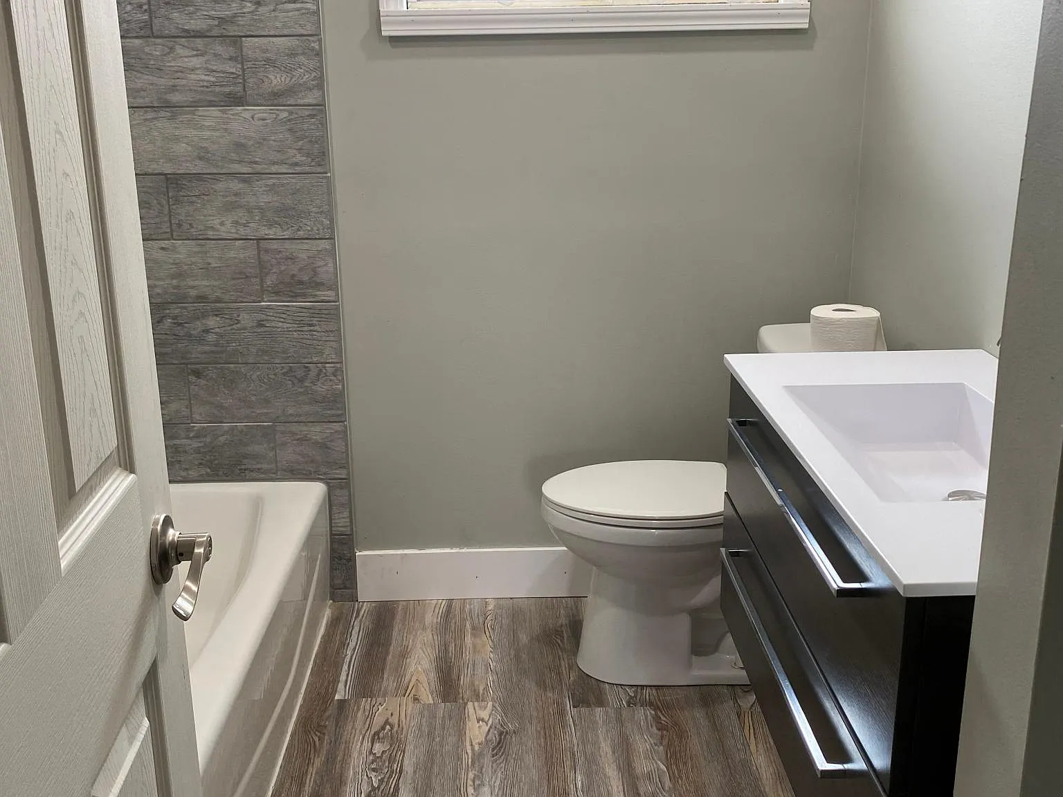 3 bed, 1100 sqft, $1,650 — Photo 4