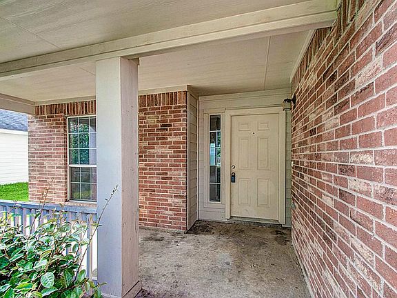 3rd image of 19606 Cozy Cabbin Dr