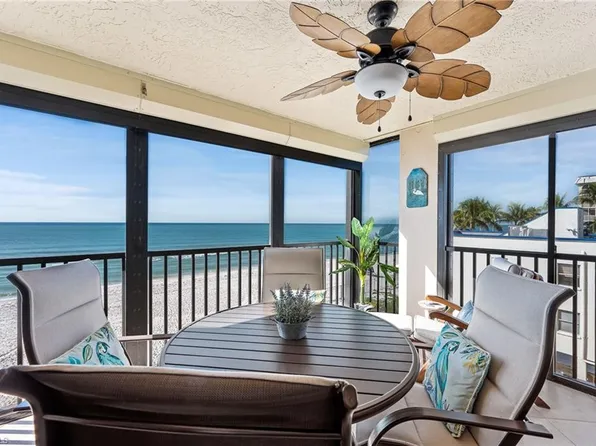 9415 Gulf Shore Dr APT 302, Naples, FL 34108