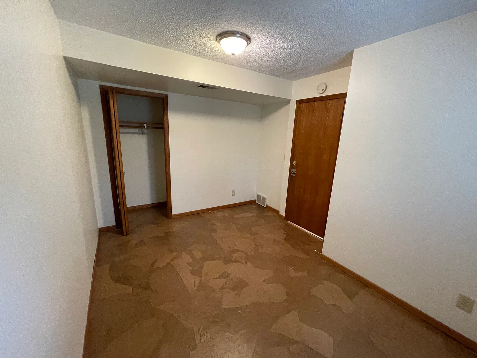 7 bed, 2.5 bath, $499 — Photo 4