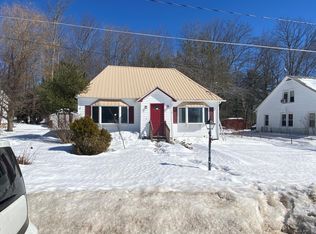 8 Walnut St, Loch Sheldrake, NY 12759