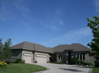 1603 Blairhill Cir, Brookings, SD 57006
