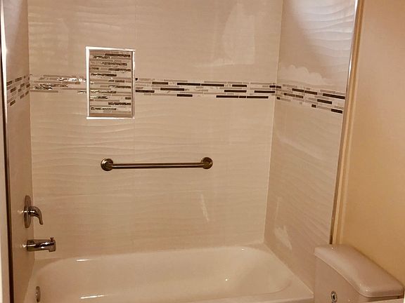 Grab bar for extra safety