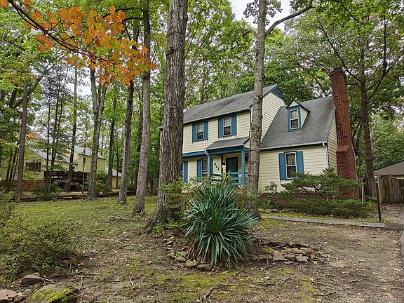 2nd image of 321 Pocono Dr