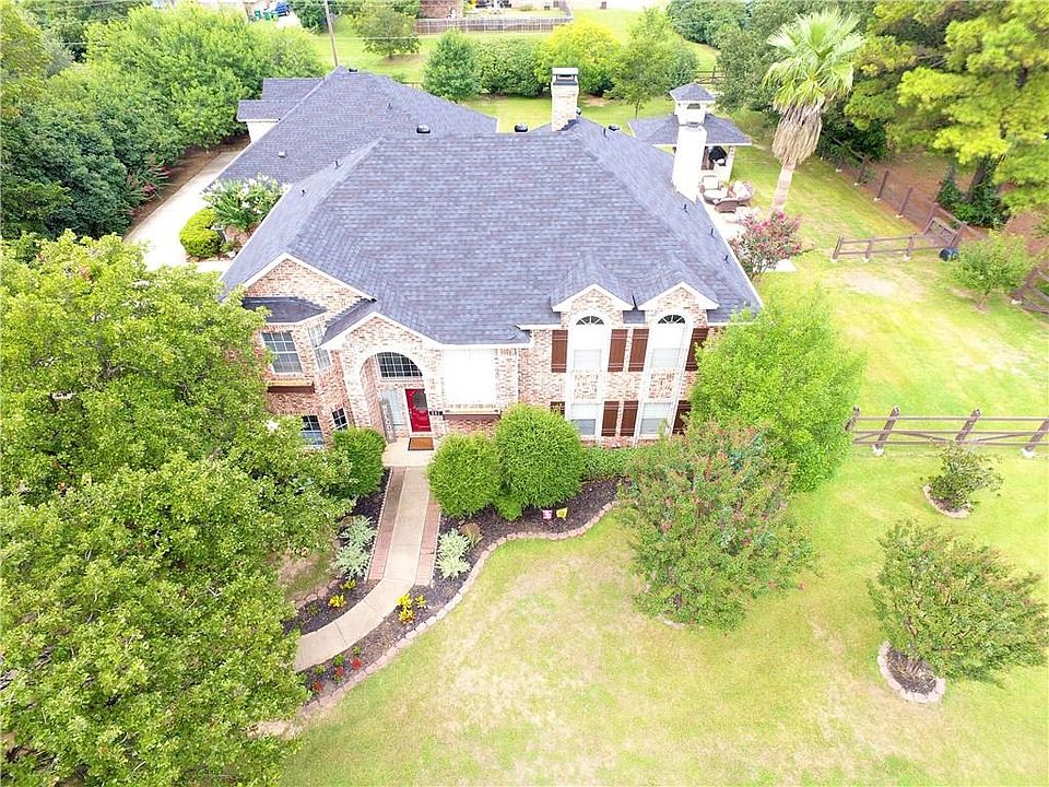 1st image of 441 Cross Timbers Dr