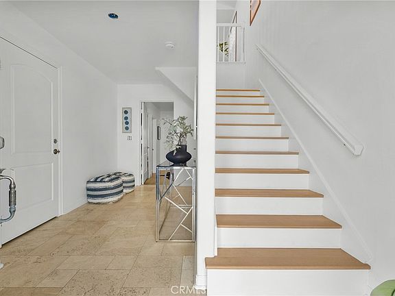 2nd image of 3933 Sunset Ln