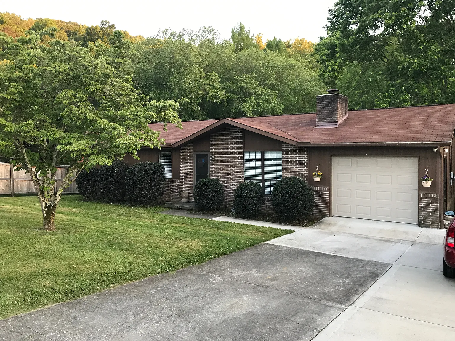 3 bed, 1100 sqft, $1,800 — Photo 1