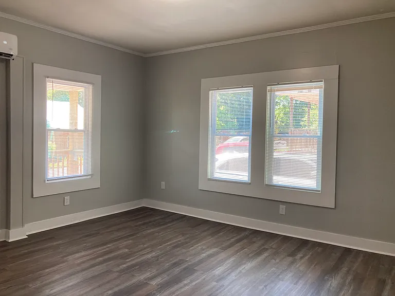323 D St — Photo 12