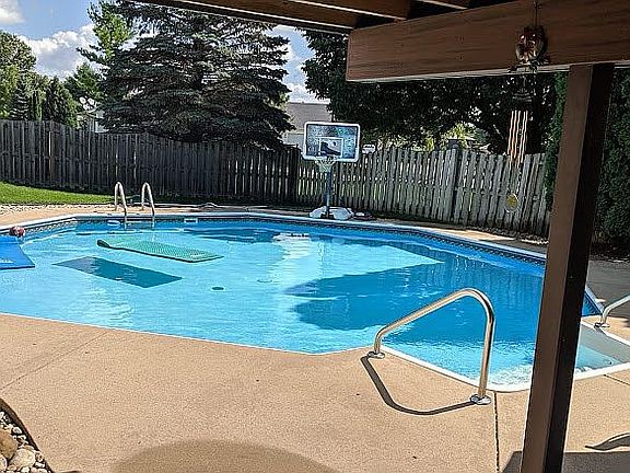 5th image of 5899 Mabbott Dr