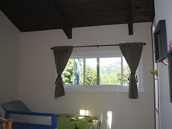 Front bedroom w/view