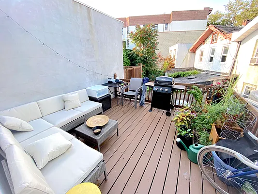 Rented by Highline Residential | media 15