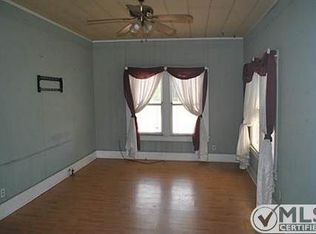 702 Indiana St, Graham, TX 76450