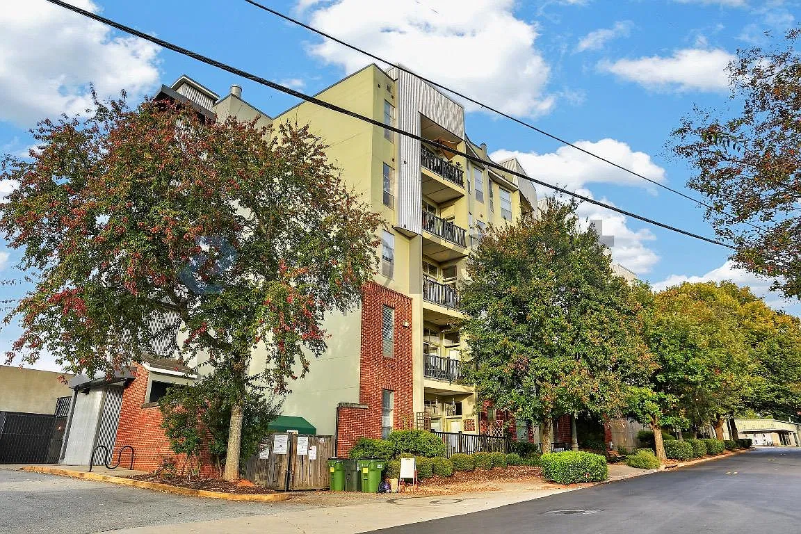 2 bed, 1184 sqft, $2,500 — Photo 1