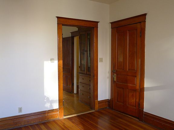 3rd image of 1020 N Wood Street # Fl 2nd