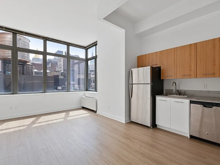 800 Avenue Of The Americas #28A — Photo 3