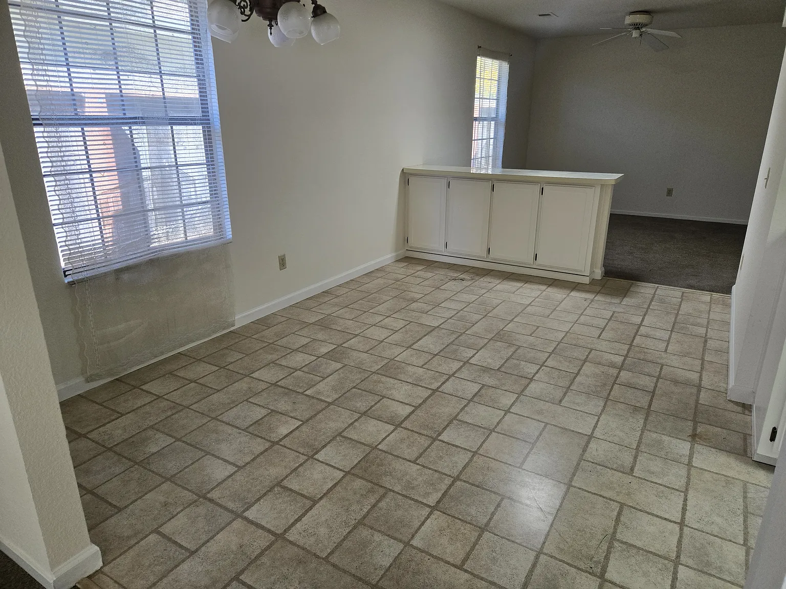 3 bed, 1270 sqft, $5,000 — Photo 3