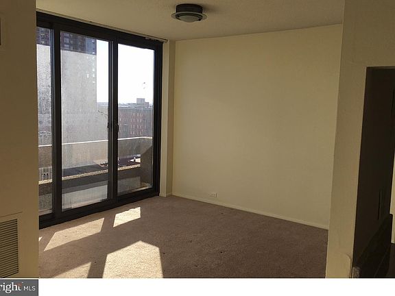 4th image of 1326-42 Spruce St #1108