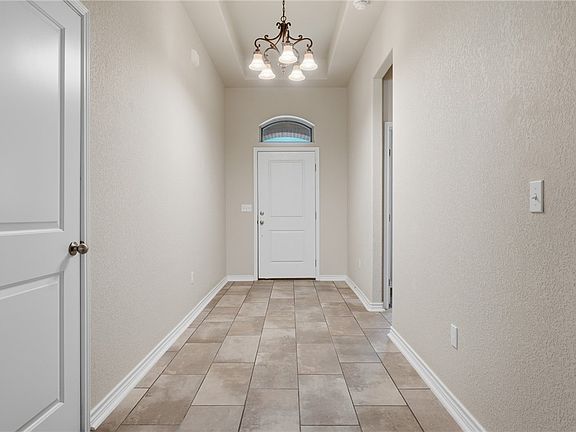 4th image of 8025 Calma St