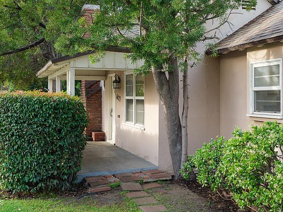 5th image of 677 Estelle Ave