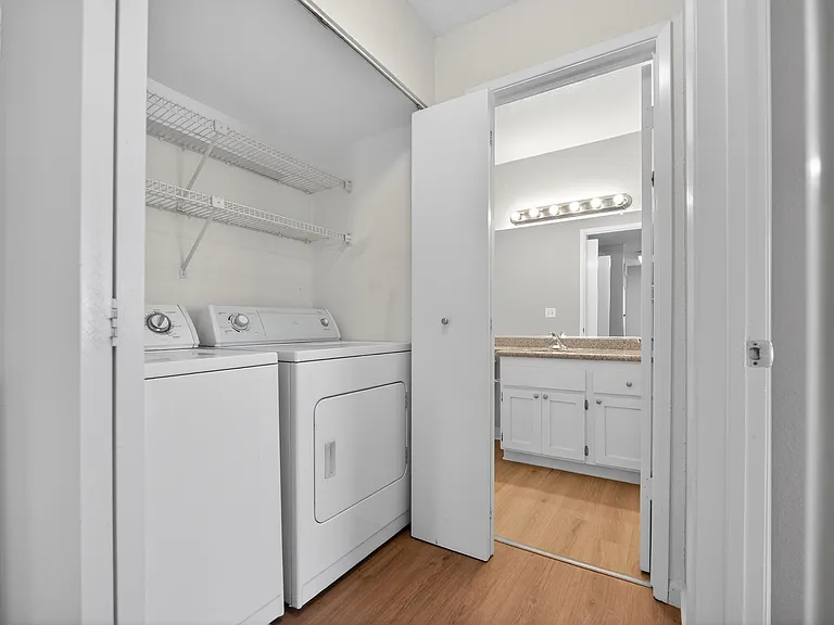 In Unit Washer & Dryer