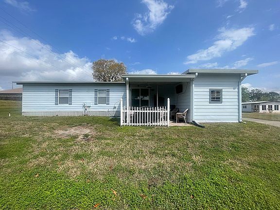 3rd image of 6997 Ardmore Dr #C
