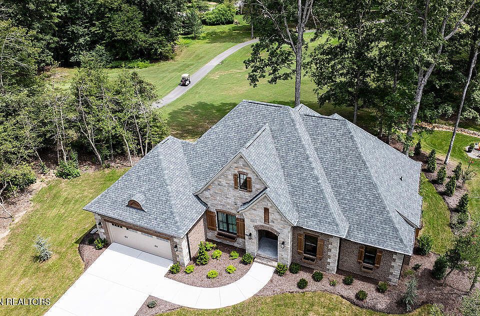 1st image of 150 Forest View Dr