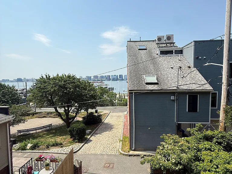 187 Webster St #2 — Photo 19