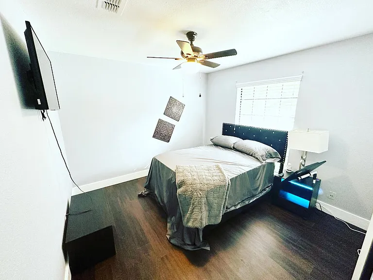 9360 Sunset Dr — Photo 4