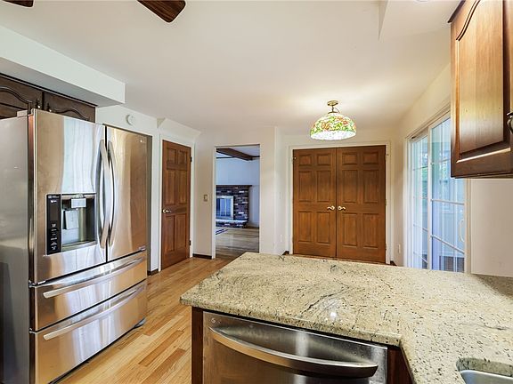4th image of 37 Heatherwood Rd
