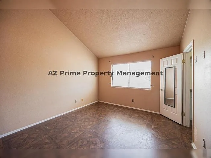 1650 N Ventura Ln — Photo 18