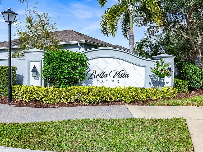 2590 Bella Vista Cir — Photo 26