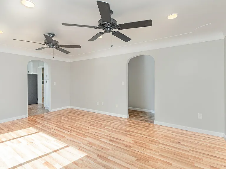 601 Gerald Ct — Photo 15