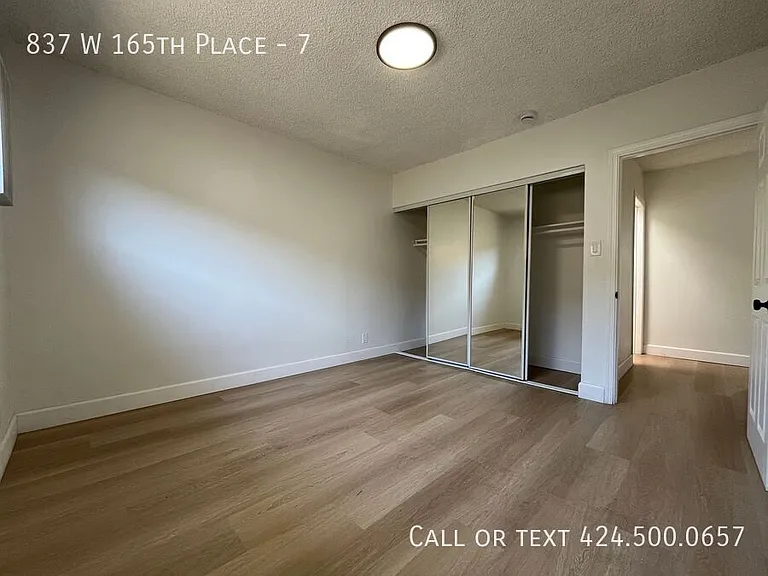 837 W 165th Pl #7 — Photo 13