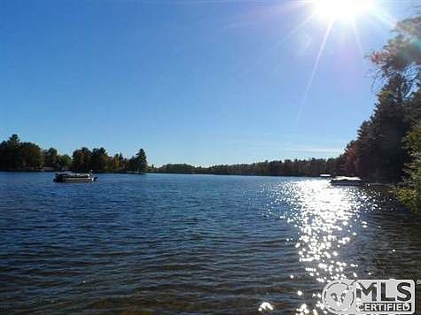 Secord Lake Waterfront...Sand bar nearby!!