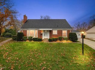 20040 Baltree Ct, Grosse Pointe Woods, MI 48236