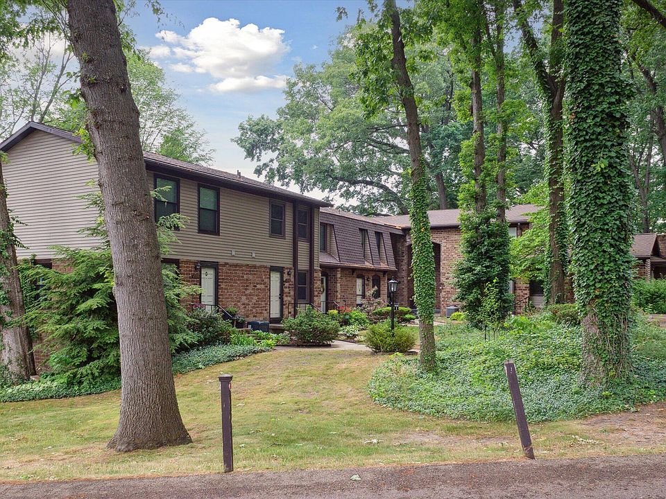 2587 Chatham Woods Dr SE, Grand Rapids, MI 49546 Zillow