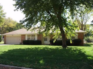 1142 W Riverside St, Springfield, MO 65807