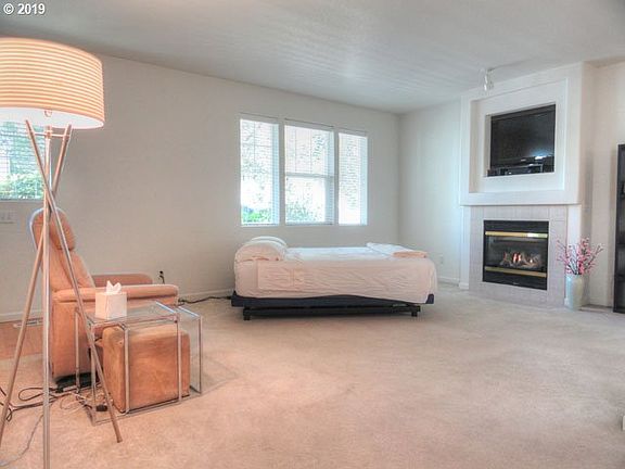 5th image of 5712 NE Hidden Creek Dr