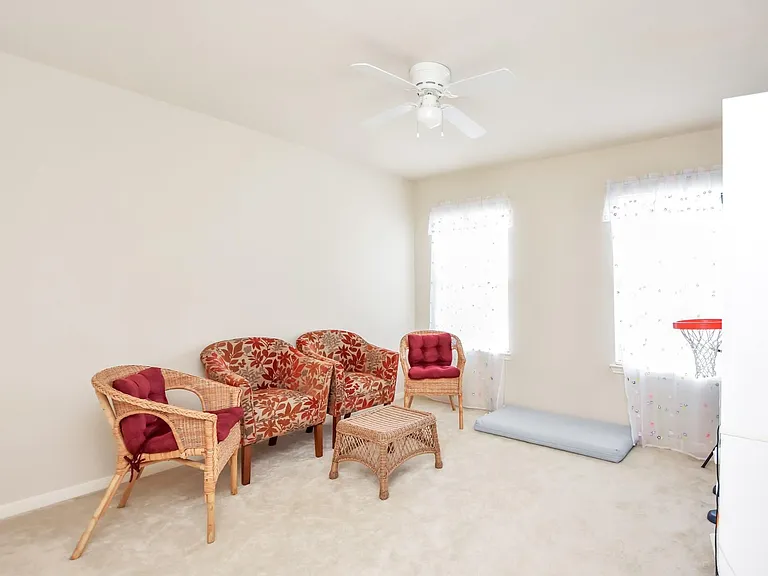 1815 Granite Field Ln — Photo 32