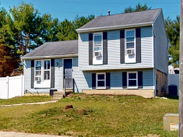 37 Decatur Ln, Sicklerville, NJ 08081