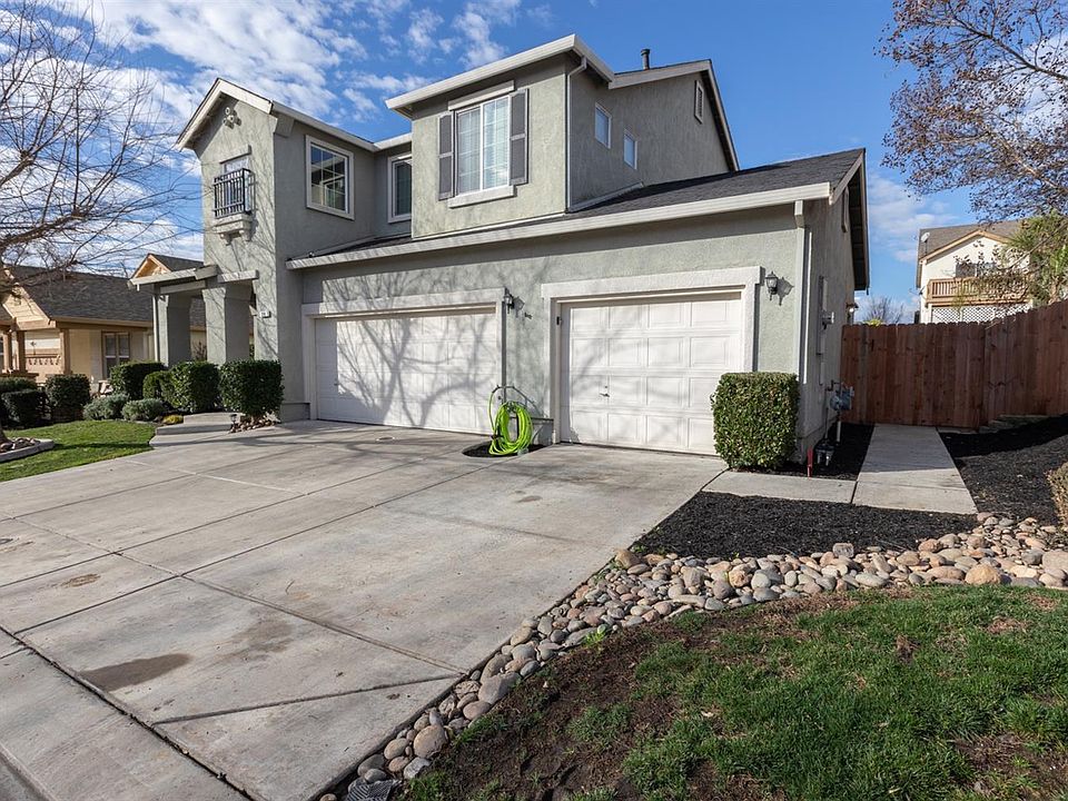 1st image of 209 Waters Edge Dr