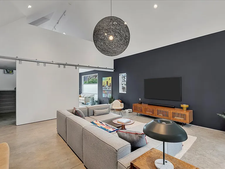 18 Granite St — Photo 21