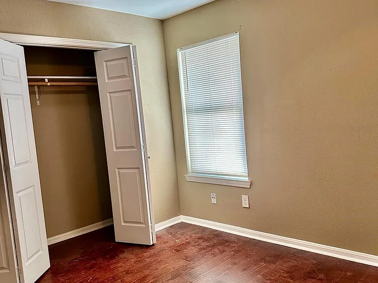 7410 Frostview Ln — Photo 9