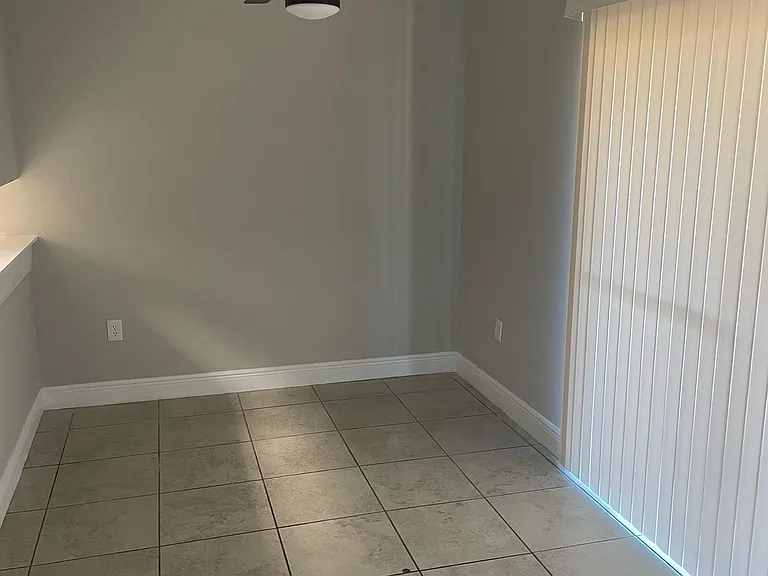240 San Juan Cir — Photo 7