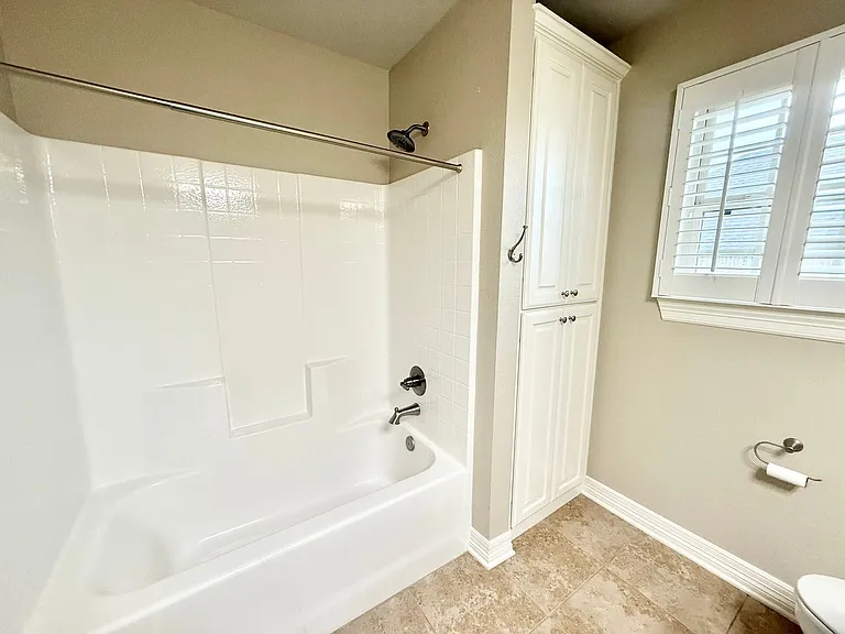7326 Harpers Ridge Ln — Photo 16