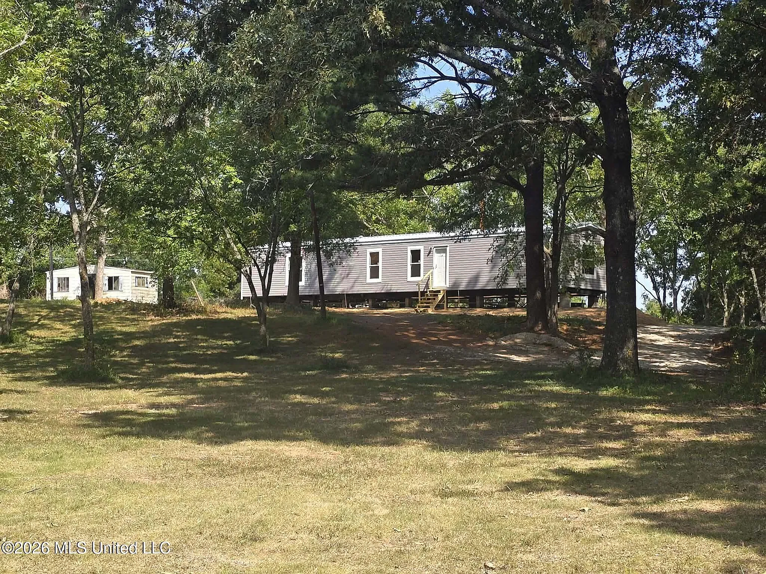 3 bed, 2.0 bath, 1152 sqft, $1,650 — Photo 1