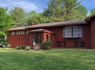 111 Shaker St, New London, NH 03257