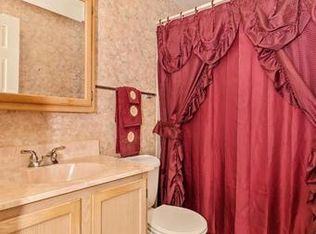 2205 Regina Dr, Clarksburg, MD 20871